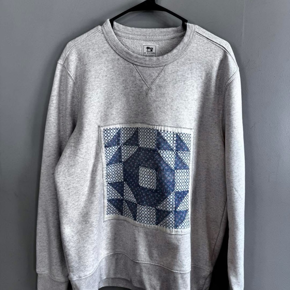 Heather white Sweatshirt with Blue Quilt Block Pattern